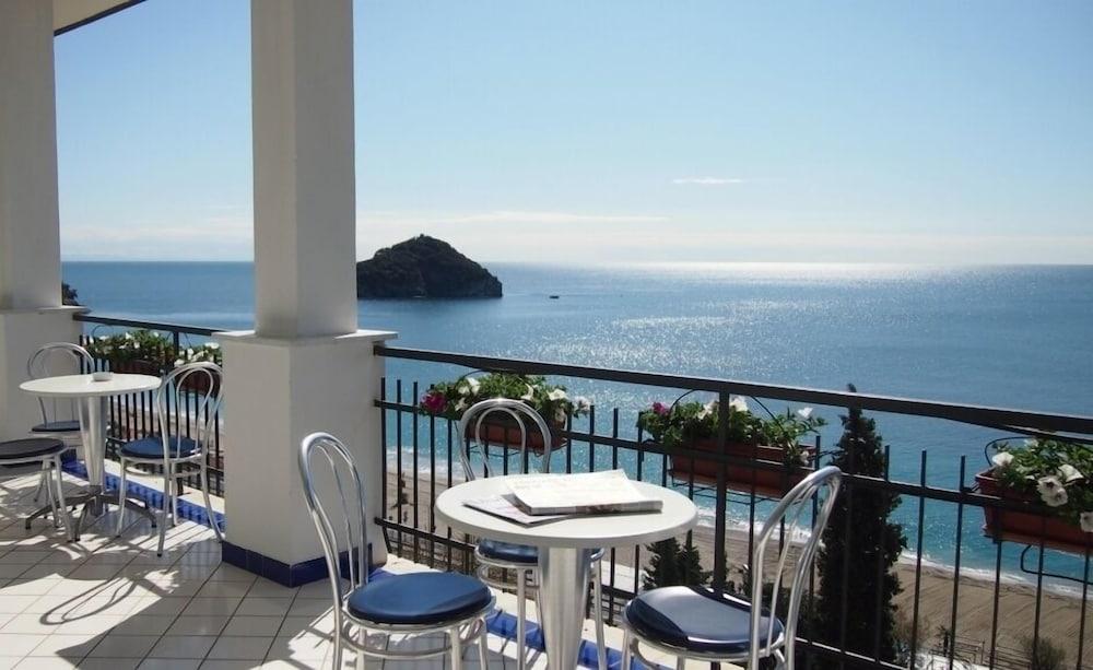 Best Western Hotel Acqua Novella Spotorno Exterior photo