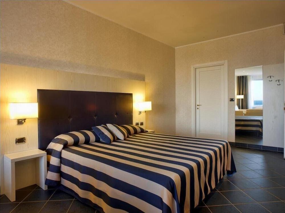 Best Western Hotel Acqua Novella Spotorno Exterior photo